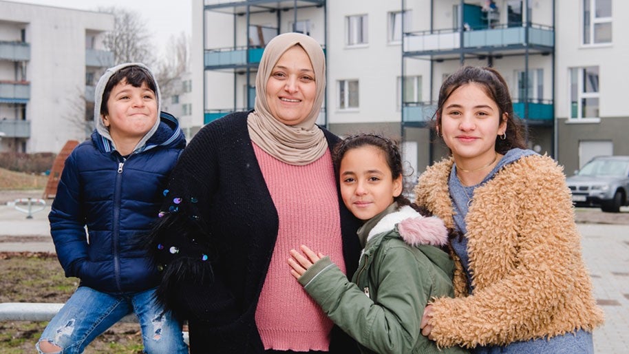 Glückliche Familie für neue Wohnung Maria-Grollmuß-Straße in Leipzig
