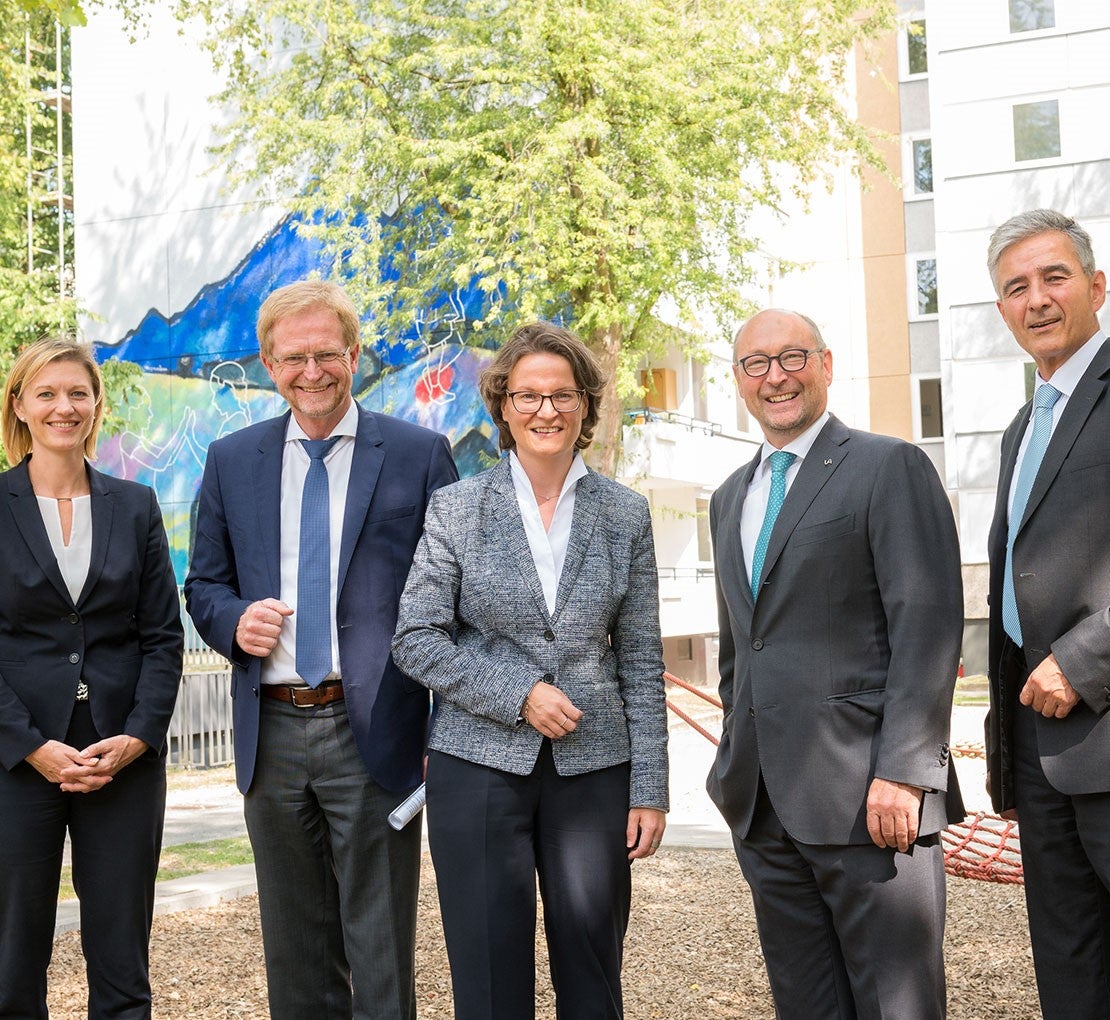 Teaser-Image-1zu1-Besuch-Ministerin-Scharrenbach-01.jpg